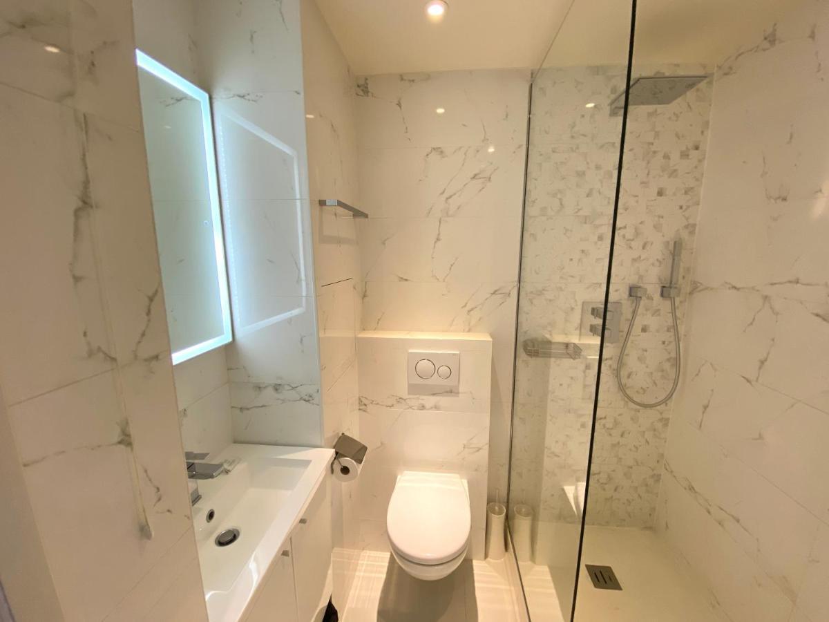 Canal - Gare De L'est Parigi