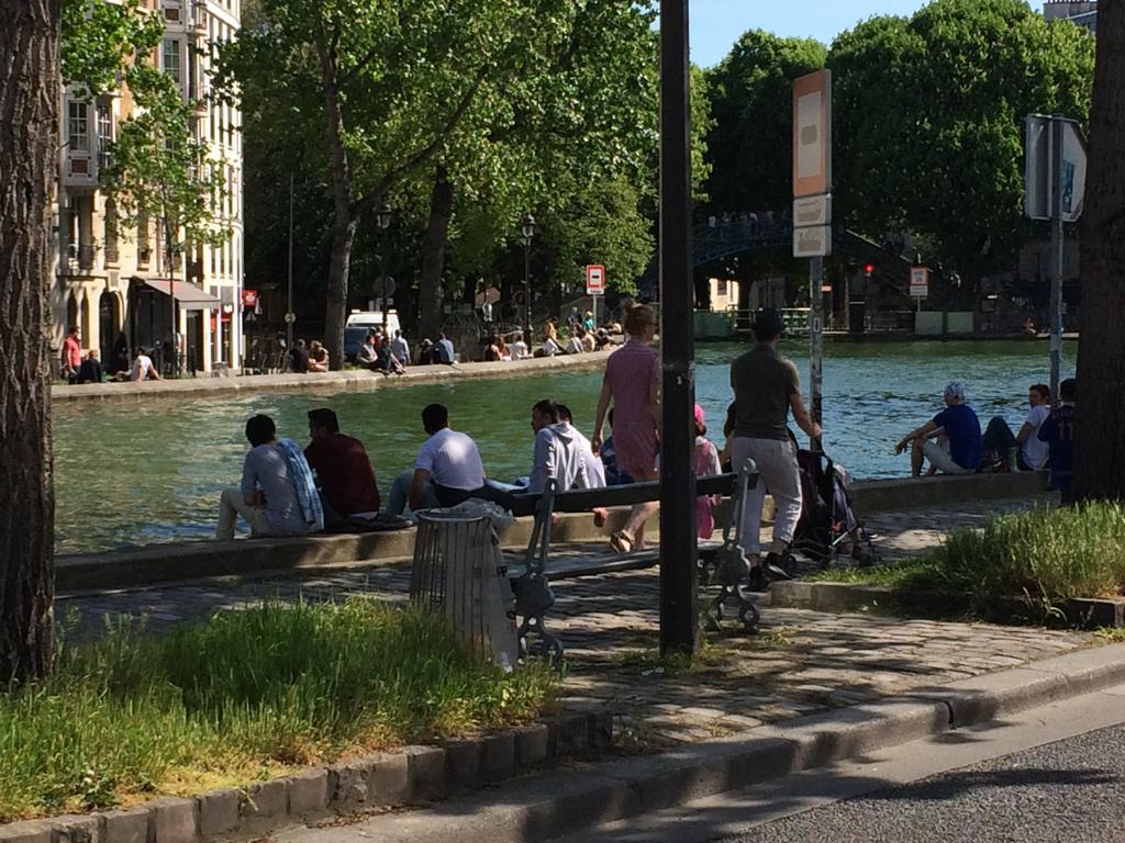 Canal - Gare De L'est * Parigi